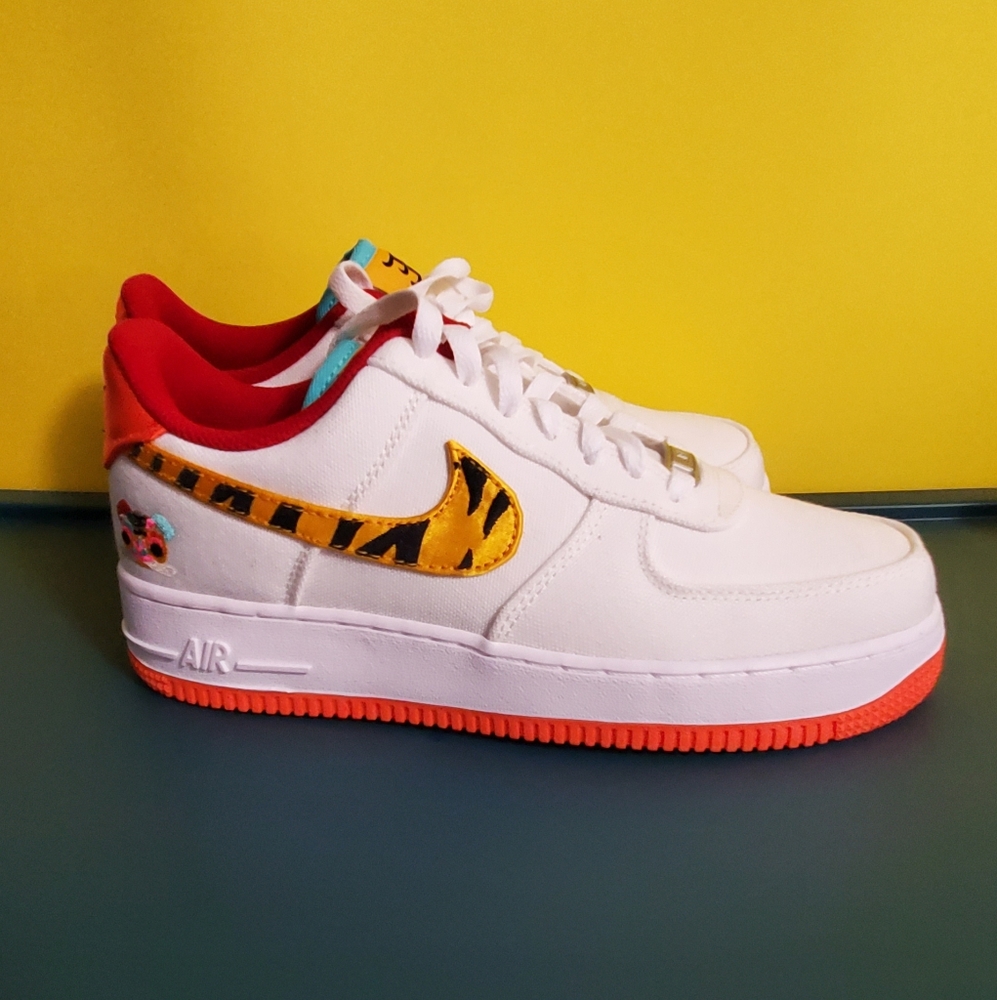 Nike airforce 1 year of the tiger
